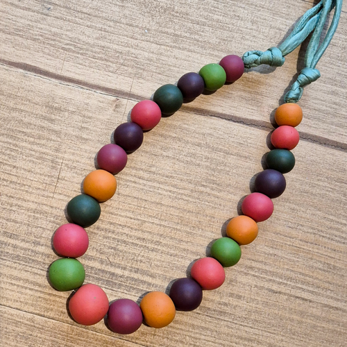 Autumn: Handmade Necklace 2/3