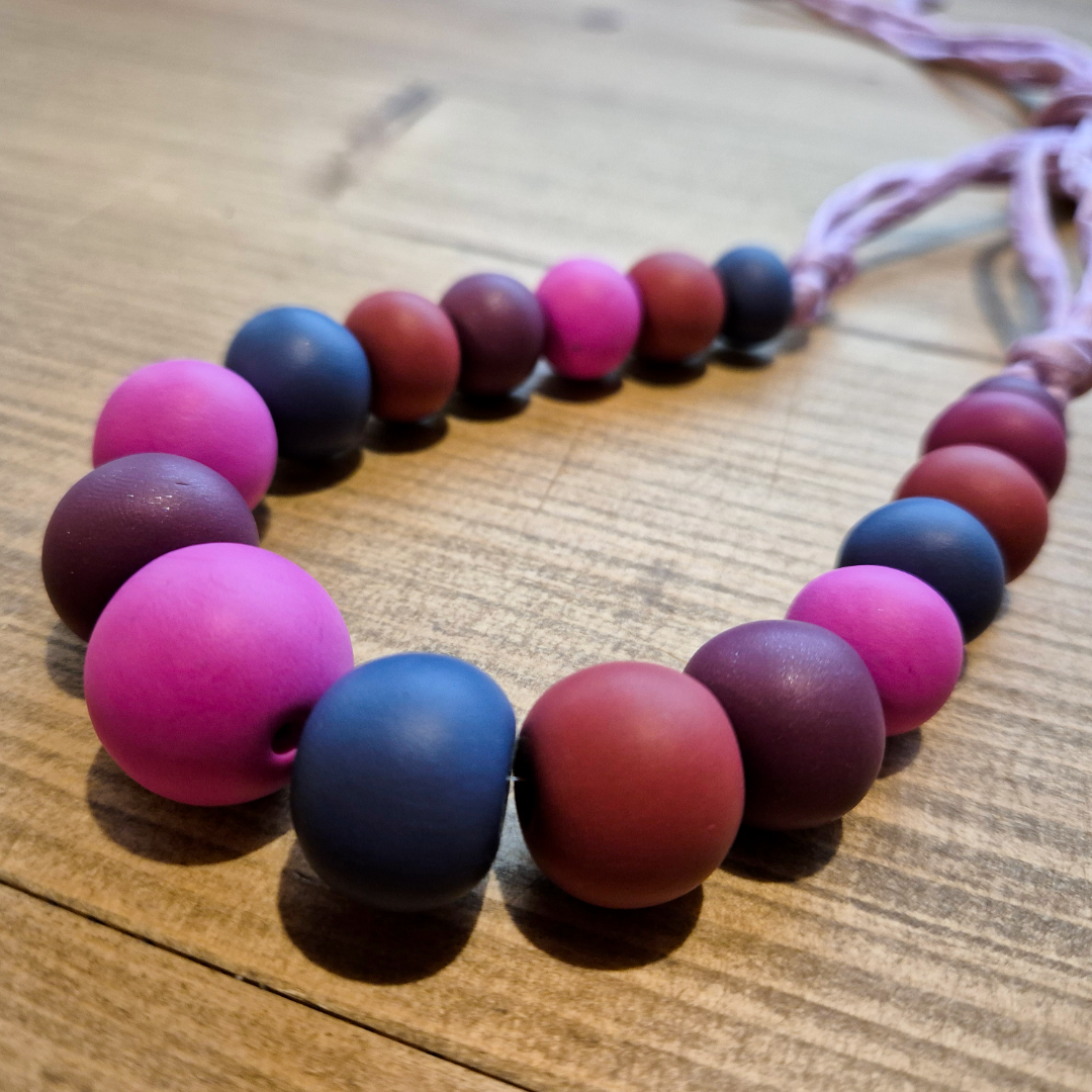Berry Good Time: Handmade Necklace 2/3