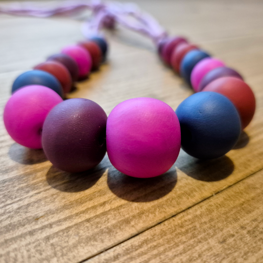 Berry Good Time: Handmade Necklace 2/3
