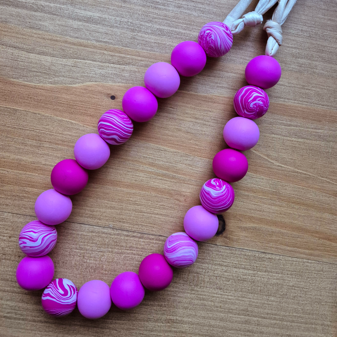 Pink Lady: Handmade Necklace 1/2
