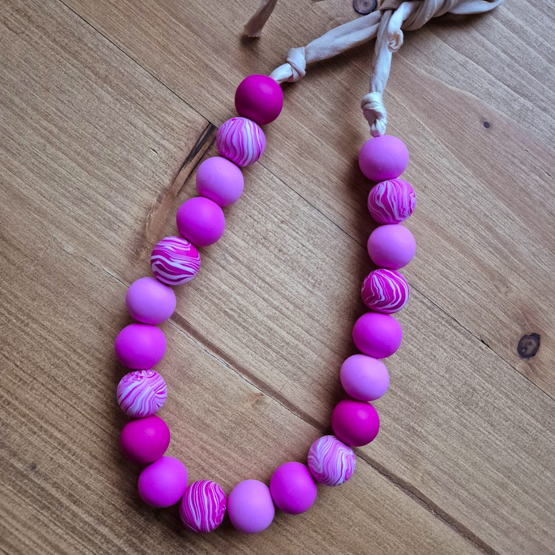 Pink Lady: Handmade Necklace 2/2