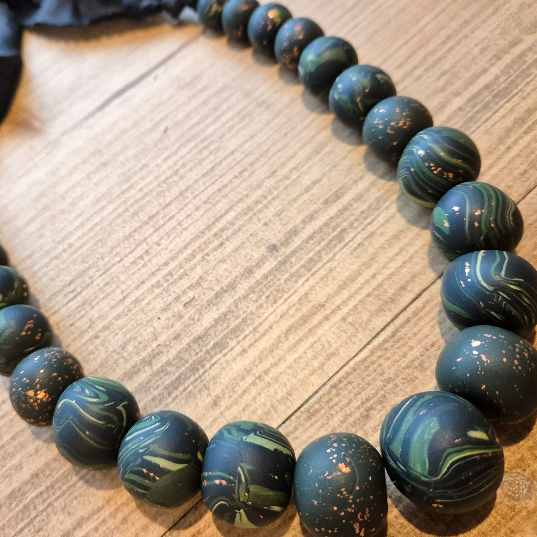 All That Glitters In The Jungle: Handmade Necklace 1/1